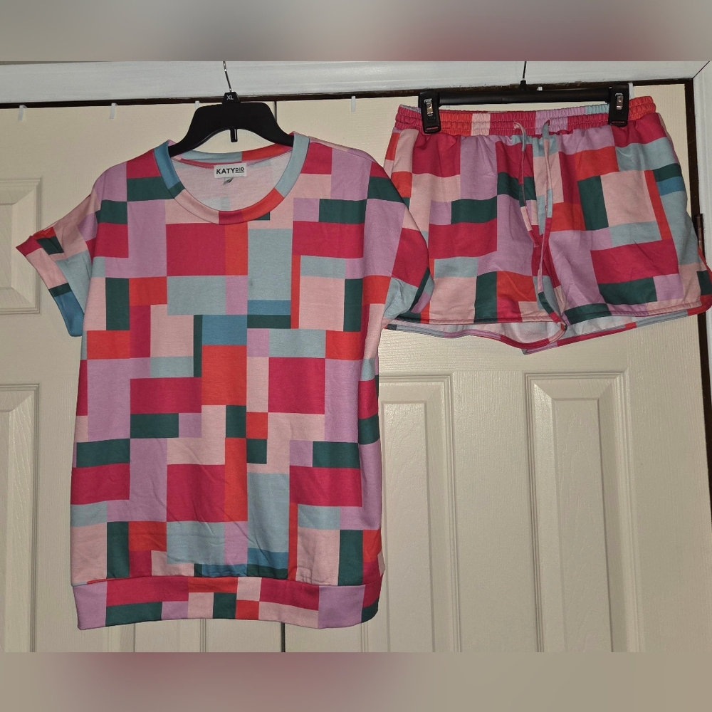 Katydid Color Block Lounge Set